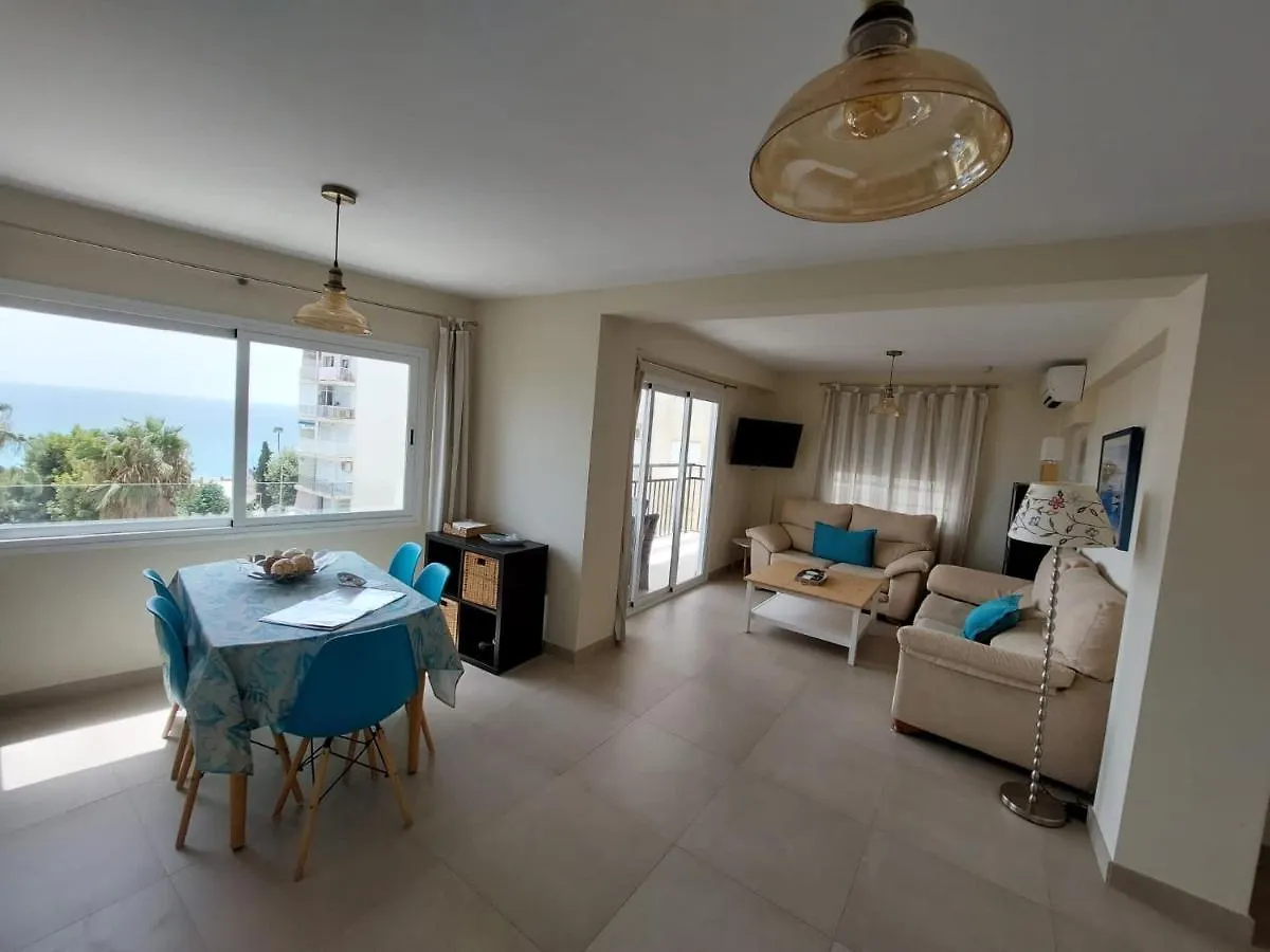 Apartamento Frente Al Mar En La Torrecilla Nerja Spain